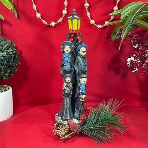 Vintage Victorian Dickens Caroler Windsor Collection